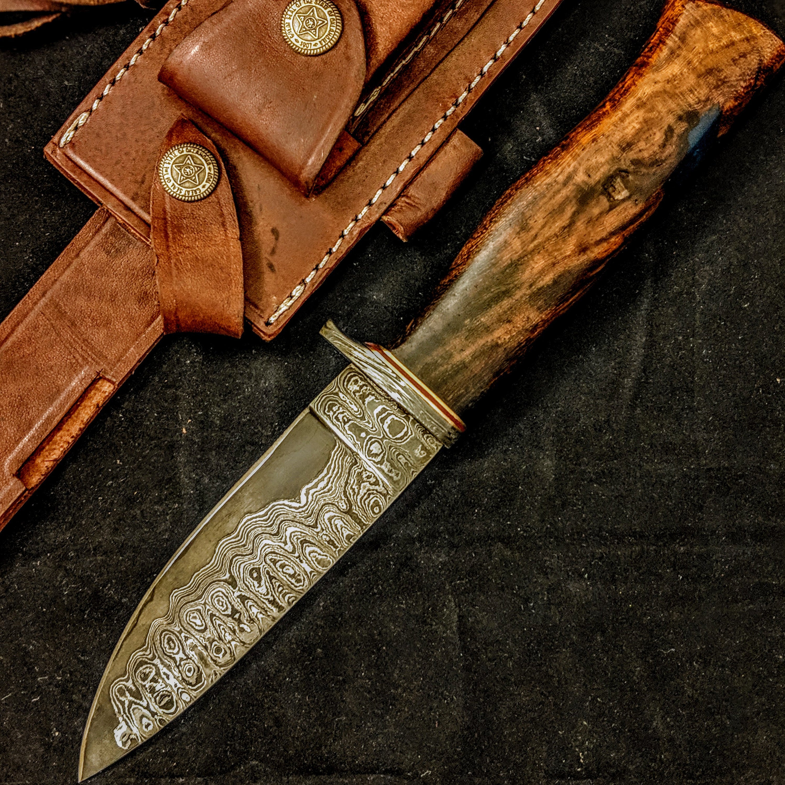 HTB-10  SANMAI Damascus Bowie Hunter Knife / Walnut with Resin Handle / Camping / SKINNER / Hunting Game / Tactical / Throwing Knife - HomeTown Knives