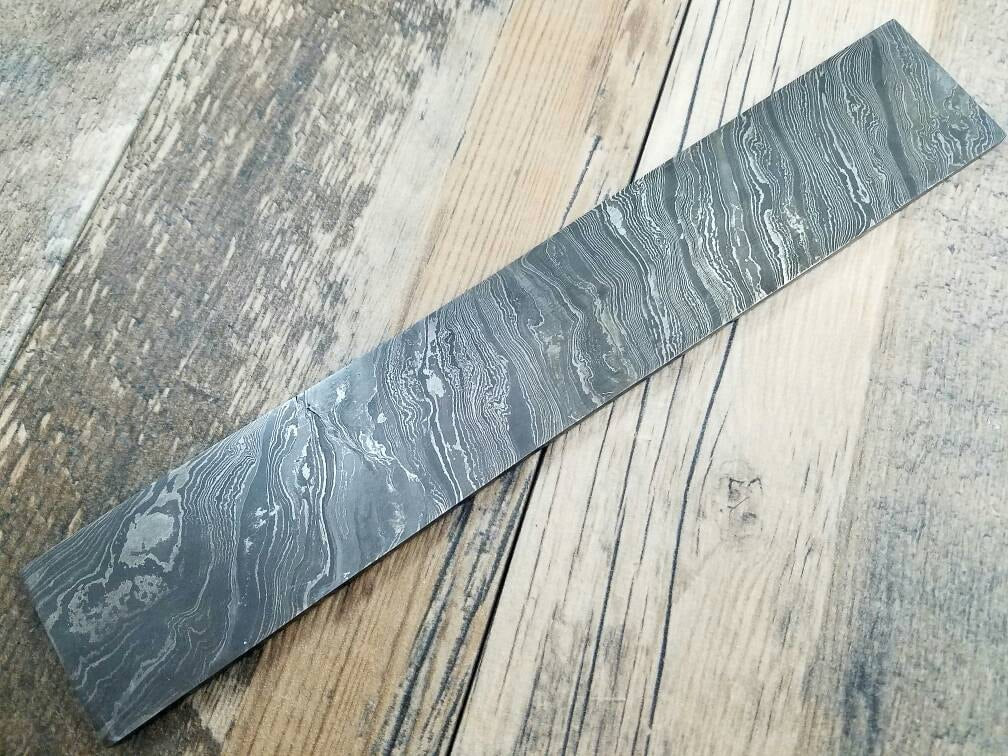 HTN Twist Damascus handmade Billet / Great quality / Twist Pattern / 2" x .11" x 10" - HomeTown Knives